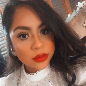 Meet your Posher, Yasmin